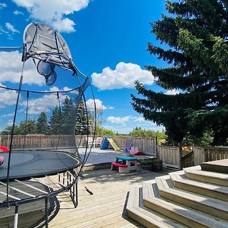 Cozy Basement Suite-溫馨小屋 Designated Parking Calgary Exterior photo
